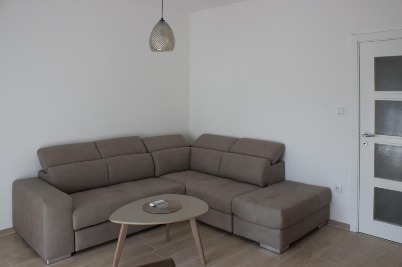 Apartments Prova **** Тиват Экстерьер фото